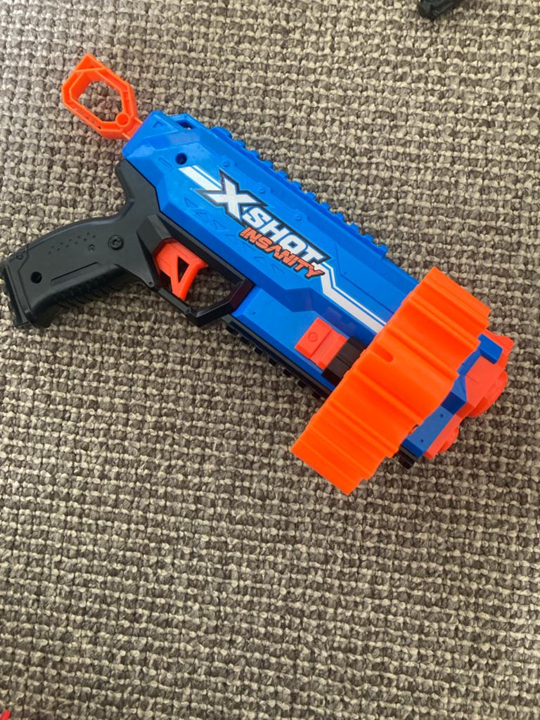 X-Shot Insanity Manic Blaster met magazijn, Ophalen of Verzenden, Zo goed als nieuw, Jongen of Meisje