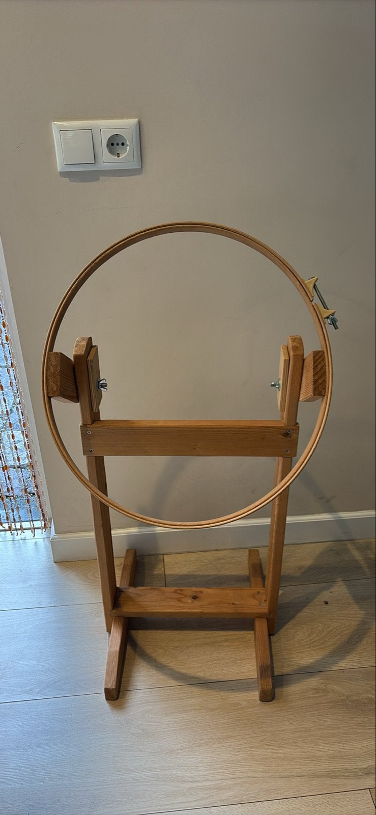 Houten borduurstandaard met borduurring, Hobby en Vrije tijd, Borduren en Borduurmachines, Ophalen, Gebruikt, Handborduren, Onderdeel of Toebehoren