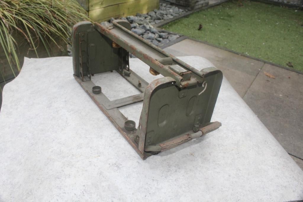 MG Gurttrommel draagrekje  gemerkt   wa 1942 ( HasaG), Verzamelen, Militaria | Tweede Wereldoorlog, Verzenden, Nederland
