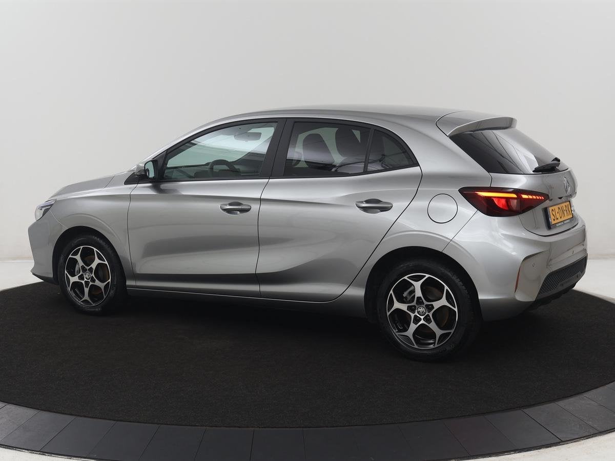 MG 3 1.5 Hybrid+ Luxury | Automaat | Stoelverwarming | LED |, Auto's, Automatische klimaatregeling, 194 pk, 4 cilinders, 2 kWh