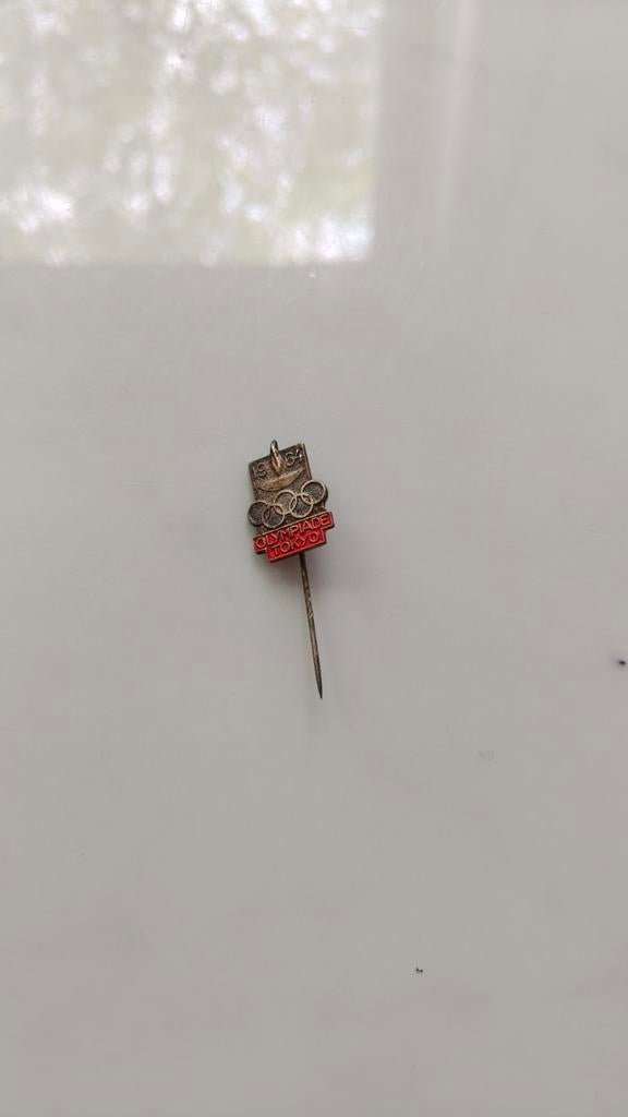 Vintage Olympische Spelen Tokyo 1964 Speldje Pin, Ophalen of Verzenden, Gebruikt, Sport, Speldje of Pin