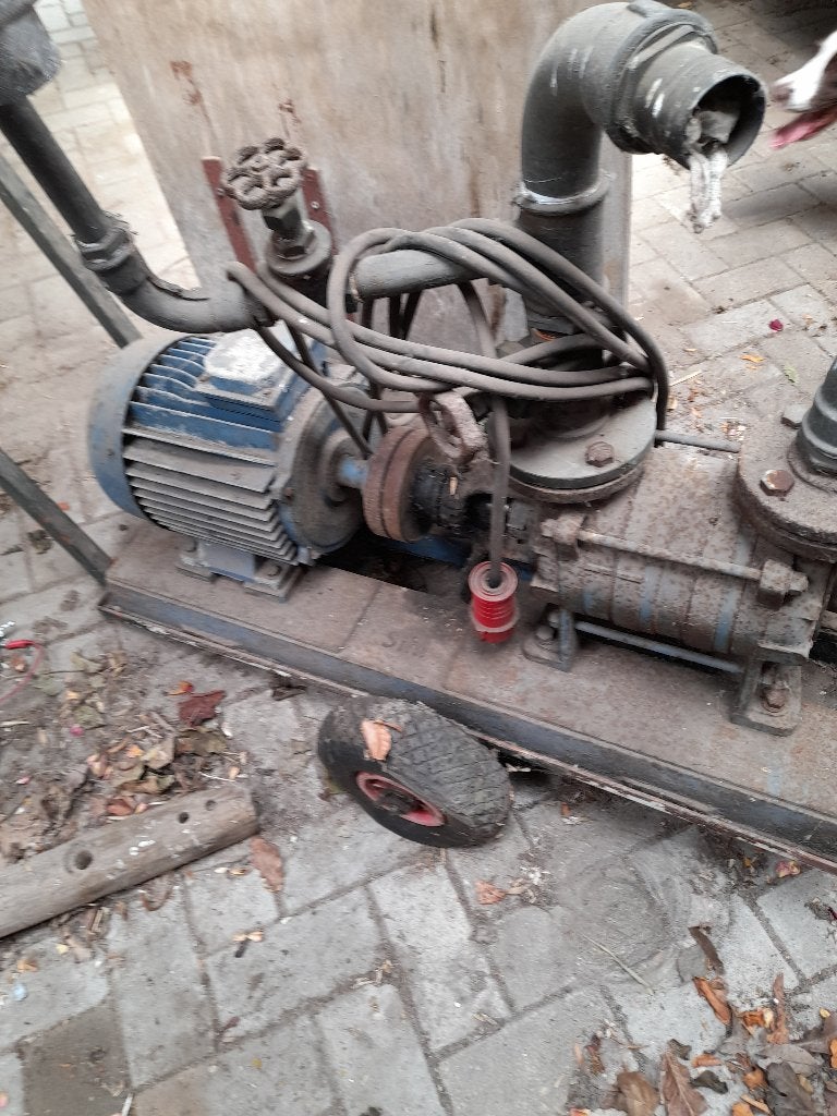 Regen installatie Elek.pomp -sproeiers-buizen, Zakelijke goederen, Ophalen, Beregening en Drainage