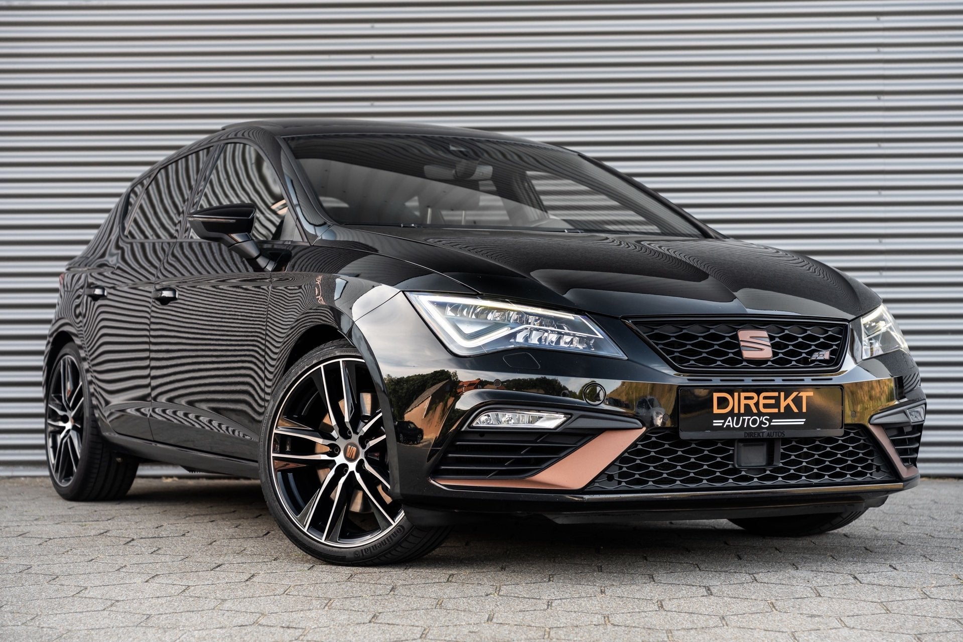 SEAT Leon 2.0 TSI ULTIMATE EDITION CUPRA PANO BEATS VIRTUAL, 15 km/l, Gebruikt, Zwart, 4 cilinders