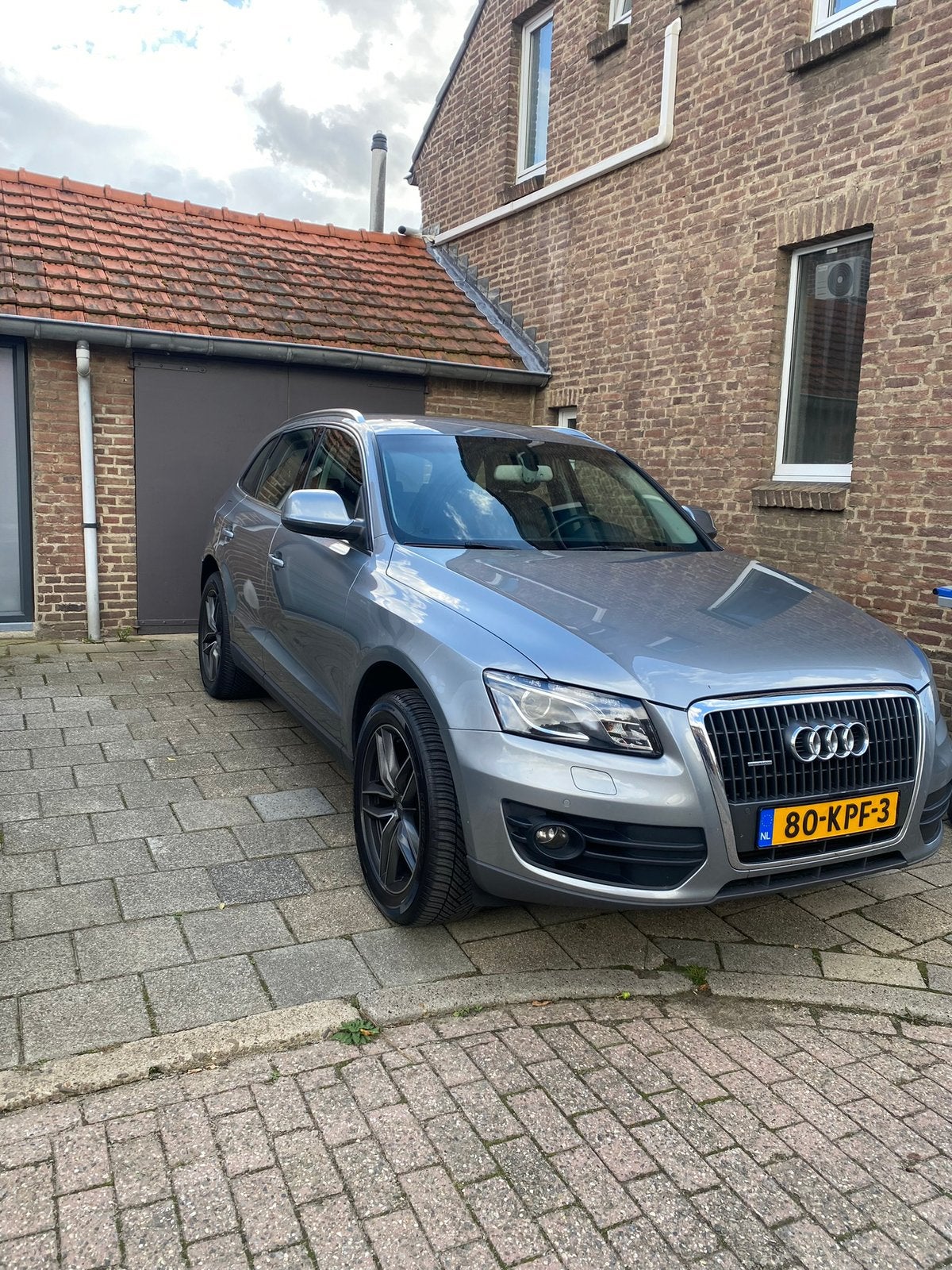 Audi Q5 2.0 Tfsi Quattro S-tronic 2010 Grijs, Auto's, Automaat, 1730 kg, 4 cilinders, Origineel Nederlands