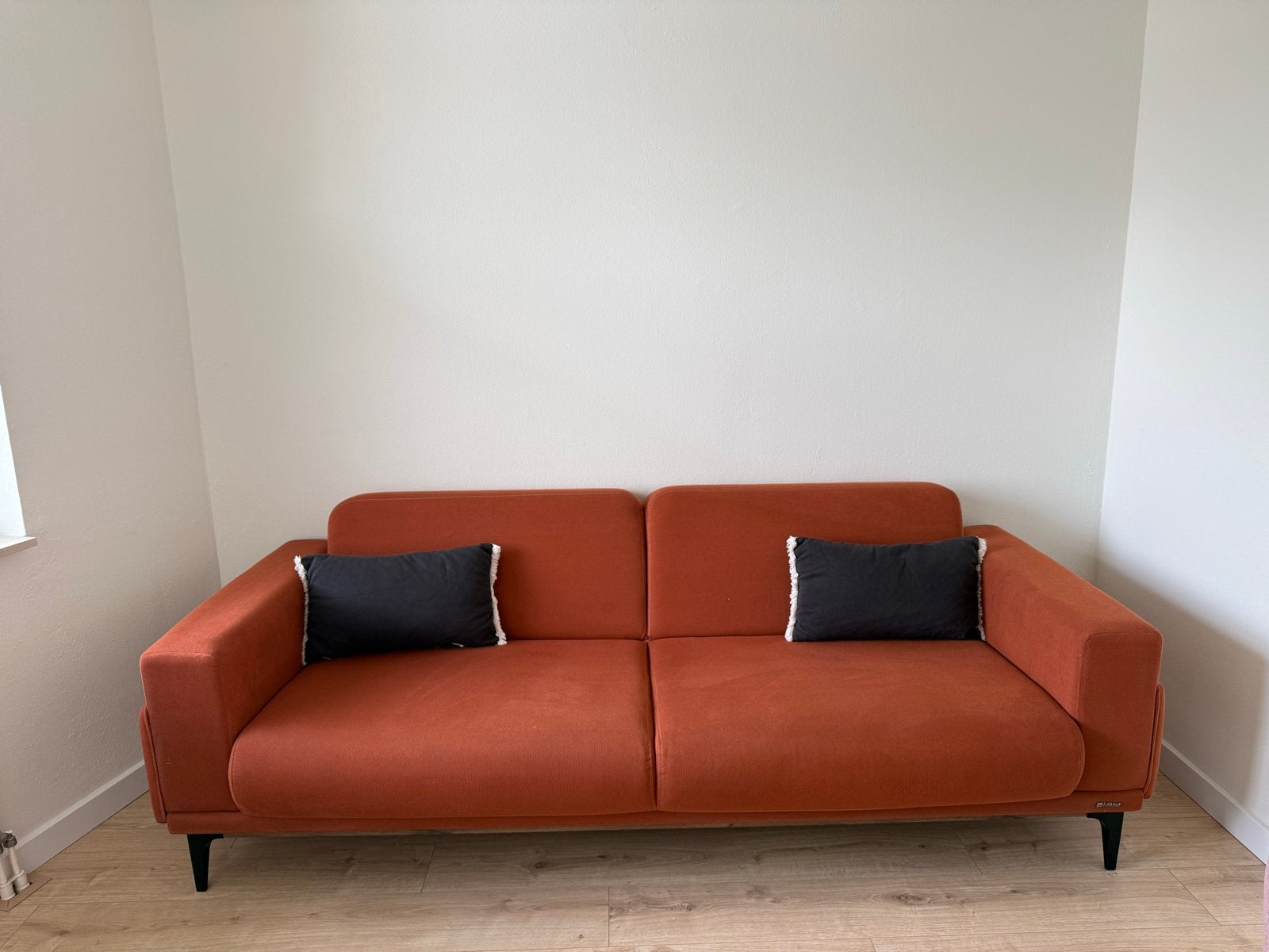 Orange sofa bed with 2 cushions – Eindhoven, Ophalen, Gebruikt, Tweepersoons, Oranje