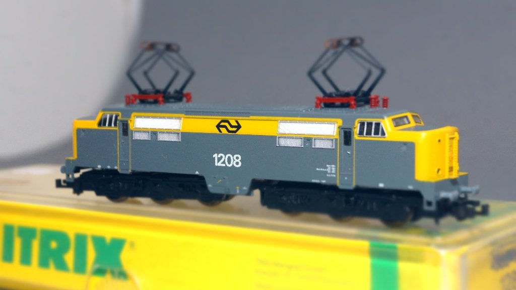 Minitrix NS elektroloc 1200 in de originele verpakking., Trix, Ophalen of Verzenden, Gelijkstroom, Locomotief