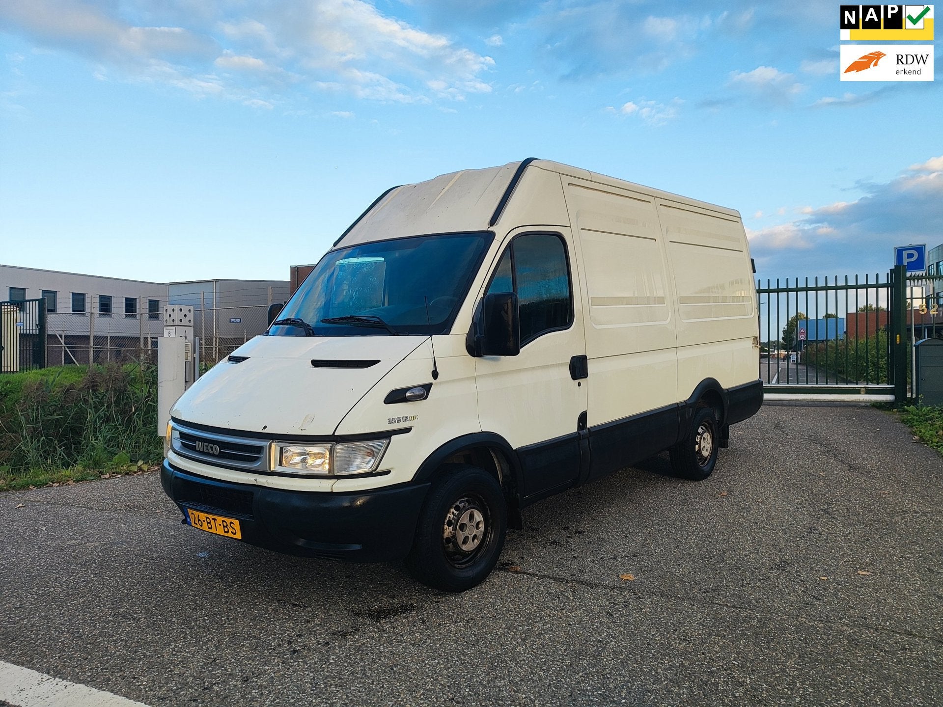 Iveco Daily 2.3 35S12V 330 H2 Nap!, 2286 cc, Gebruikt, 4 cilinders, Iveco