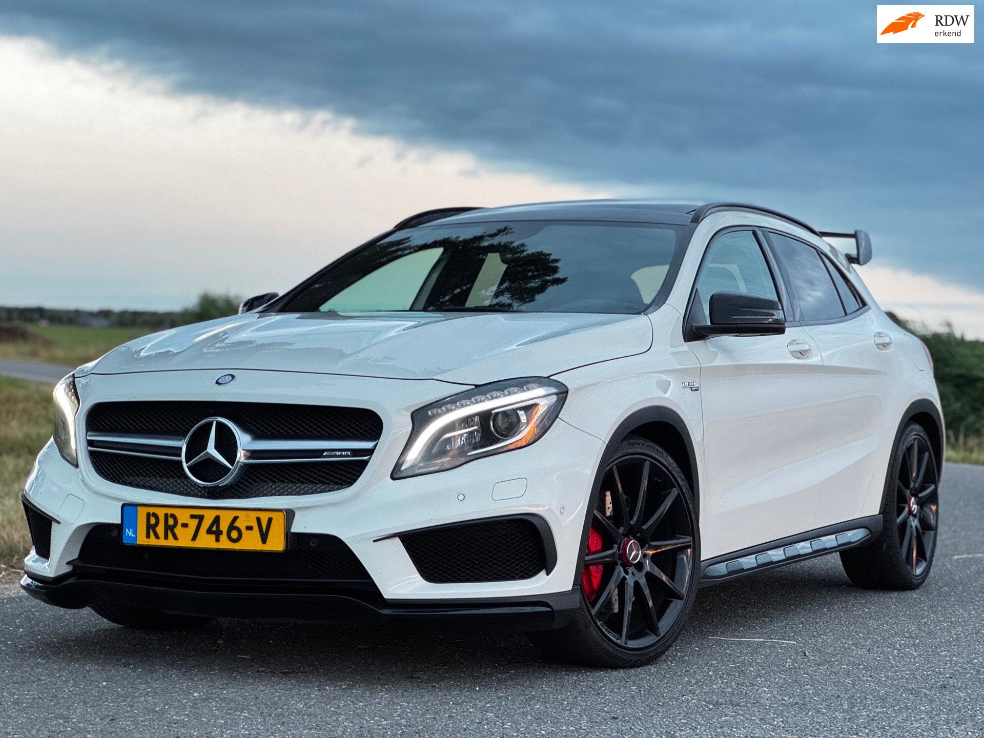 Mercedes-Benz GLA-klasse AMG 45 4Matic Edition 1|!INRUIL KOO, Auto's, Dealer onderhouden, Gebruikt, Euro 6, 4 cilinders