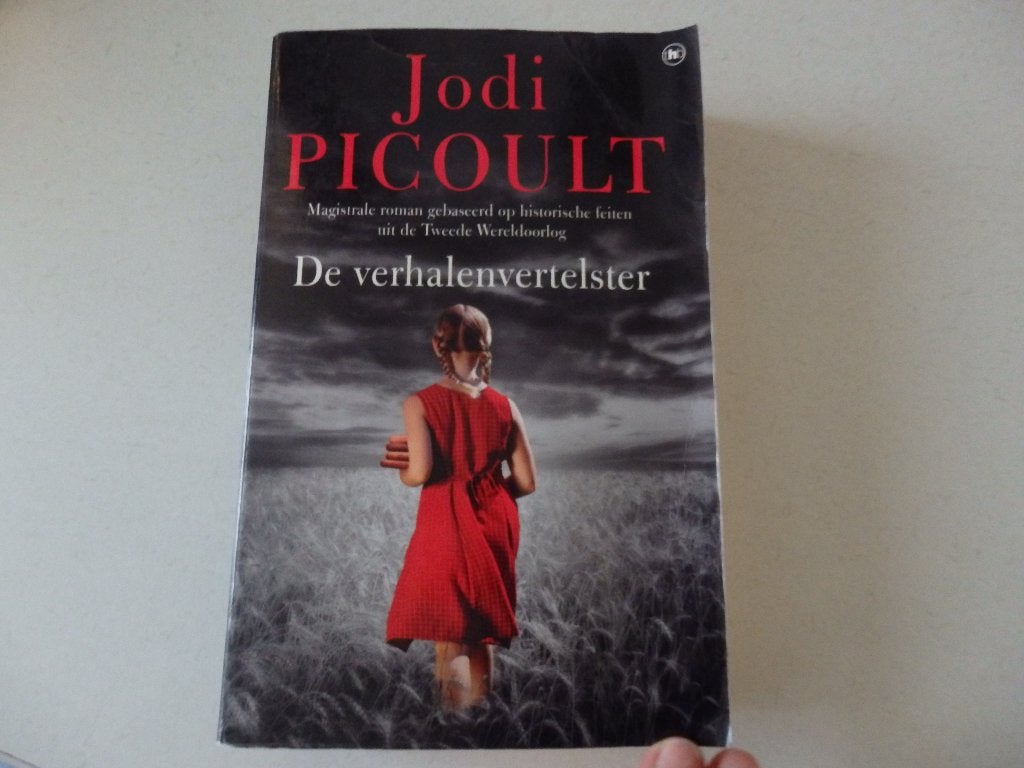 De verhalen vertelster, Jodi Picolt, Ophalen of Verzenden, Gelezen