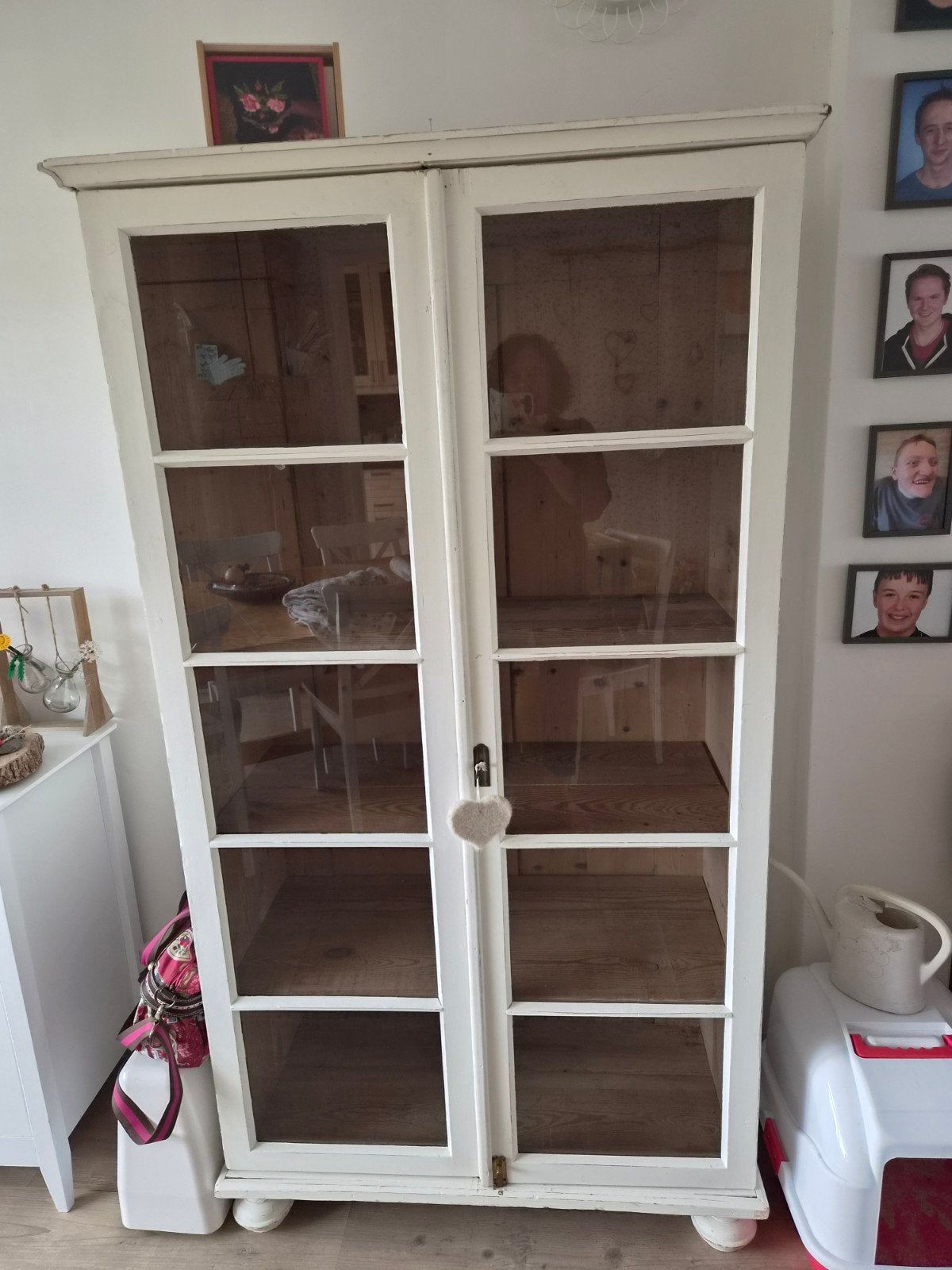 landelijk witte vitrinekast met glazen deuren, Ophalen, Glas, Landelijk, Antiek, 50 tot 100 cm