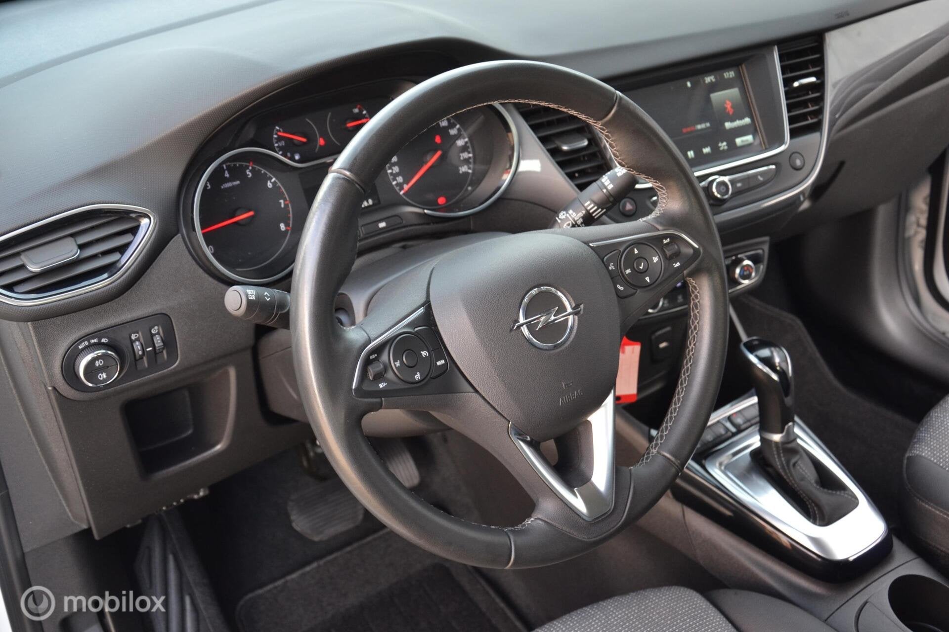 Opel Crossland 1.2 Turbo Elegance|8.850km|2022|Automaat|1eig, Auto's, Dealer onderhouden, 840 kg, Gebruikt, 1199 cc
