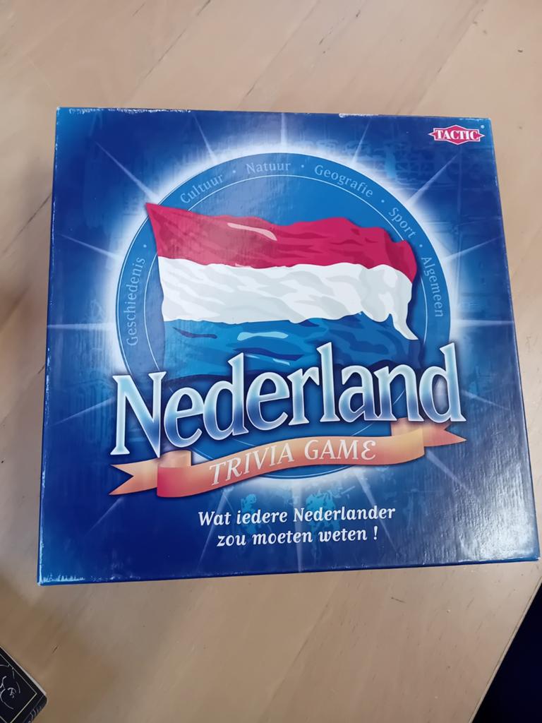 Nederland Trivia Game, Vijf spelers of meer, Ophalen of Verzenden, Gebruikt, Tactic