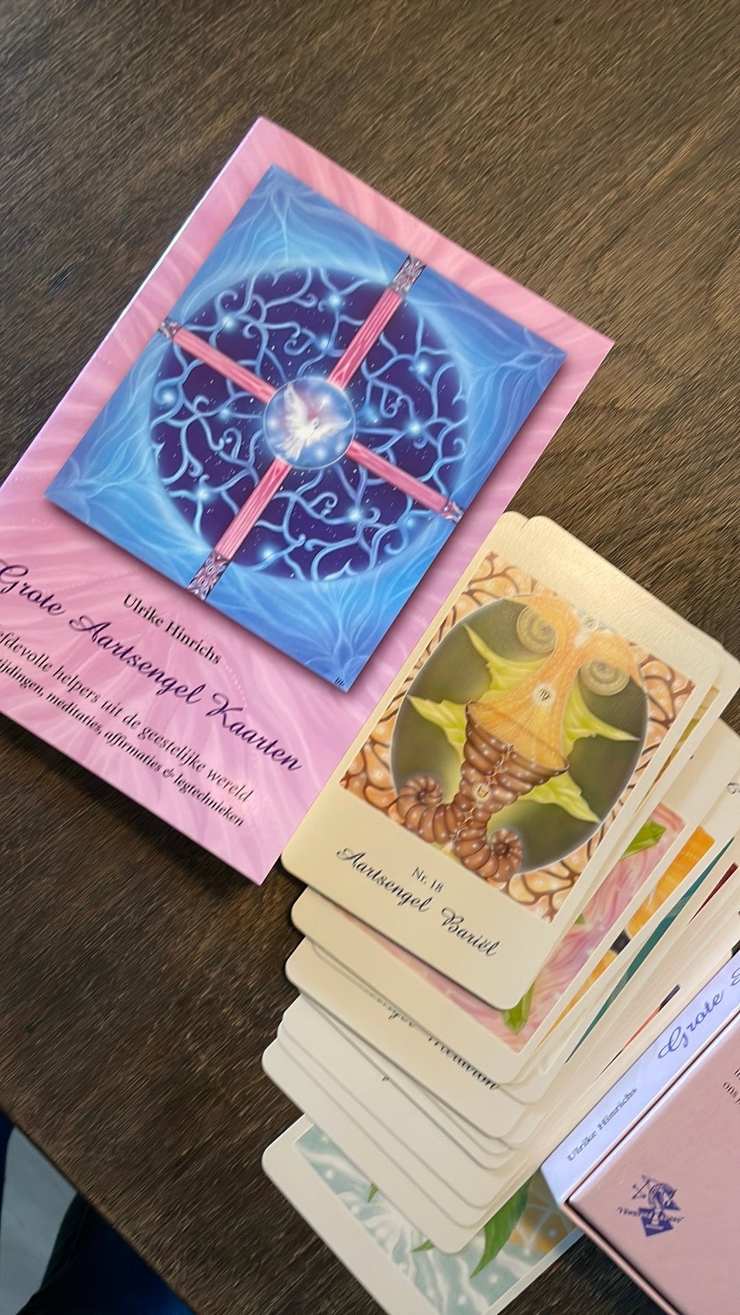 Grote Aarsengel Kaarten - Ulrike Hinrichs, Ophalen of Verzenden, Zo goed als nieuw, Tarot of Kaarten leggen, Overige typen