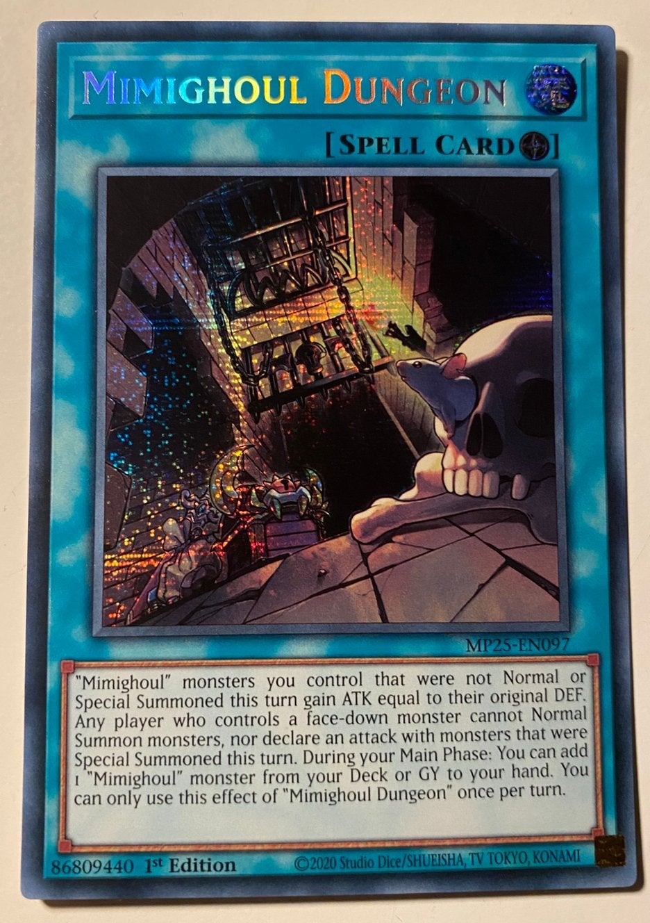 Yu-Gi-Oh! Mimighoul Dungeon MP25 1st Edition !, Ophalen of Verzenden, Zo goed als nieuw, Losse kaart, Foil