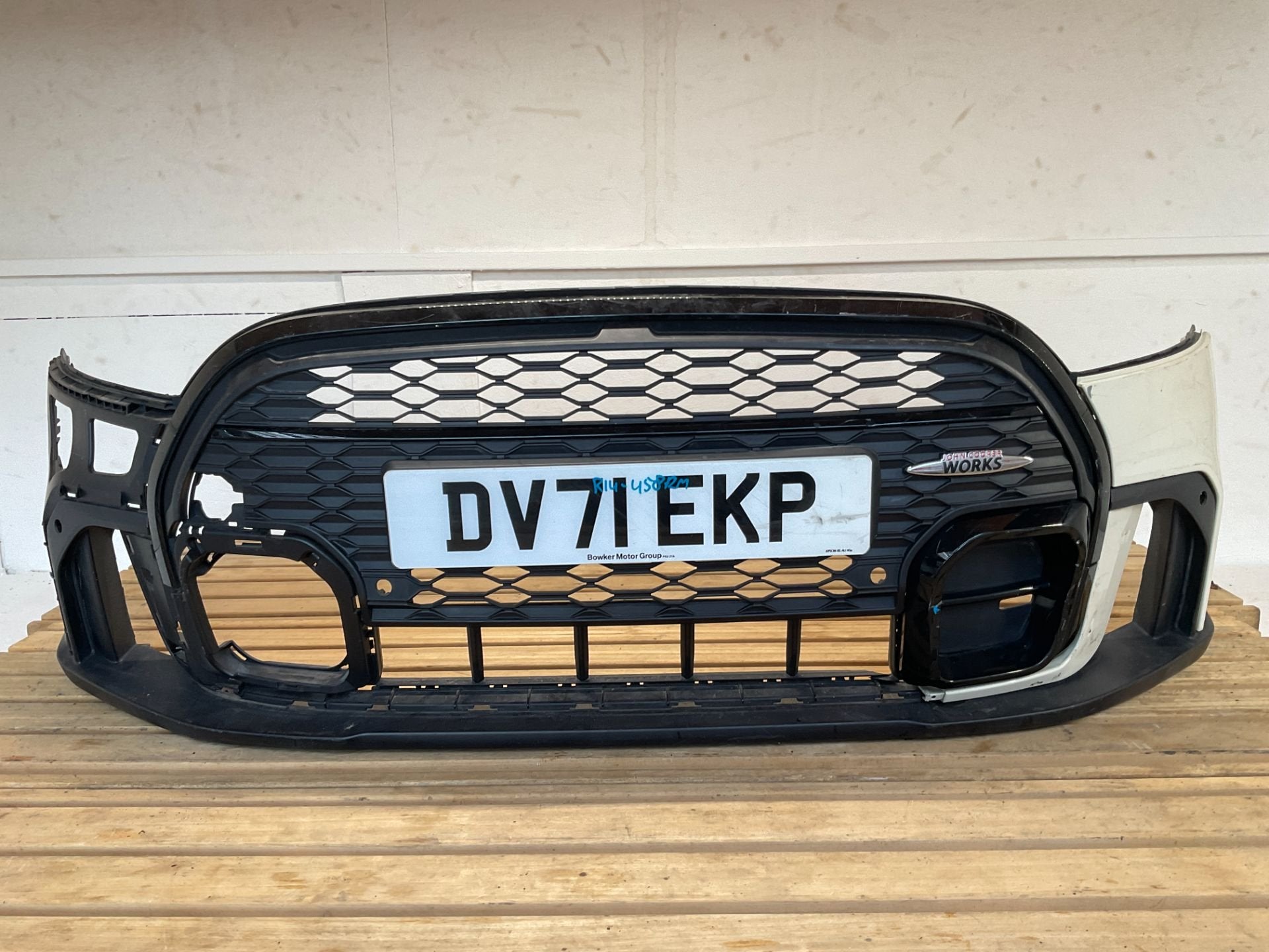 Bumper MINI COOPER JCW Voorbumper 2021-heden 9450612 R14-485, Auto-onderdelen, Gebruikt, Voor, Ophalen of Verzenden, Customer.service@mini.co.uk