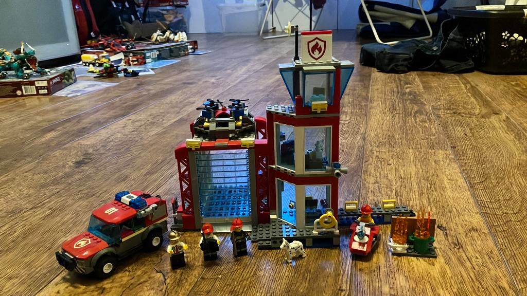 Lego 60215 brandweerkazerne, Ophalen of Verzenden, Zo goed als nieuw