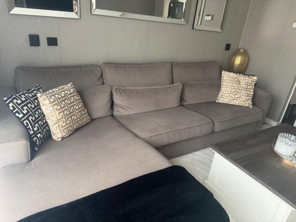 Comfortabele hoekbank met chaise longue, 250 tot 300 cm, Gebruikt, 100 tot 125 cm, Hoekbank