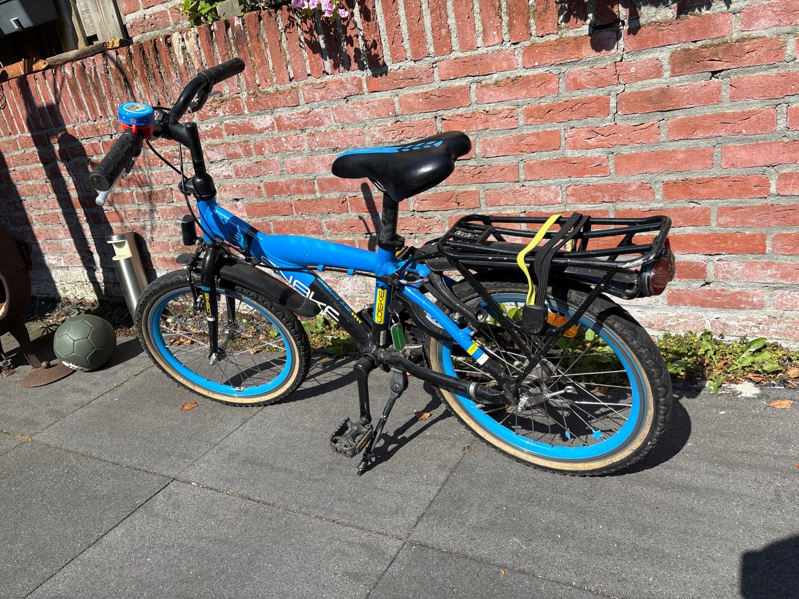 Kinderfiets loekie Snake - Blauw/Zwart - 18 inch, Fietsen en Brommers, Fietsen | Kinderfietsjes, Ophalen, Gebruikt, Velgrem, 16 tot 20 inch