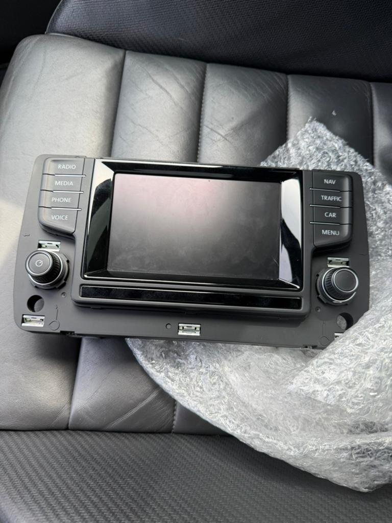 Volkswagen golf 7 MIB 1 radio, Auto diversen, Ophalen of Verzenden, Zo goed als nieuw
