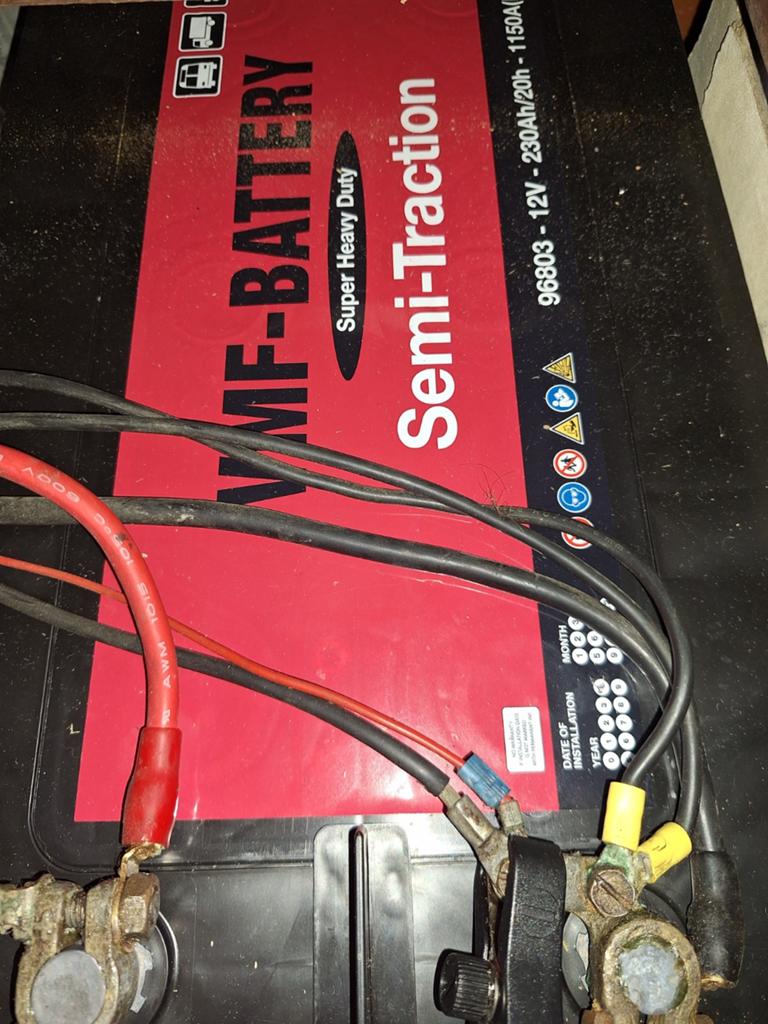 VMF Semi-Traction Accu 12V 230Ah/20h - Super Heavy Duty, Auto-onderdelen, Accu's en Toebehoren, Ophalen, Nieuw