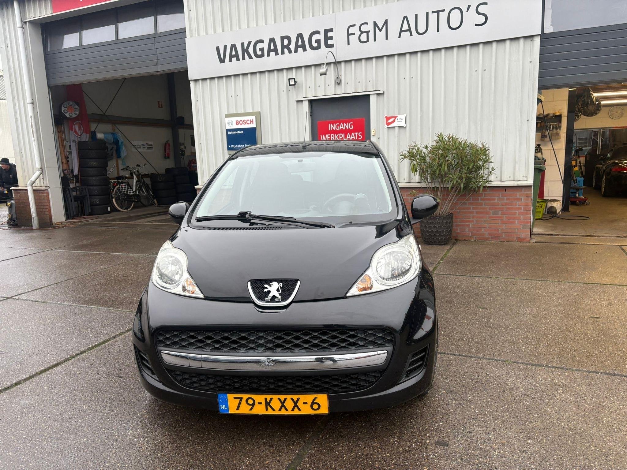 Peugeot 107 1.0-12V XS, Auto's, Euro 5, Stof, Gebruikt, 4 stoelen