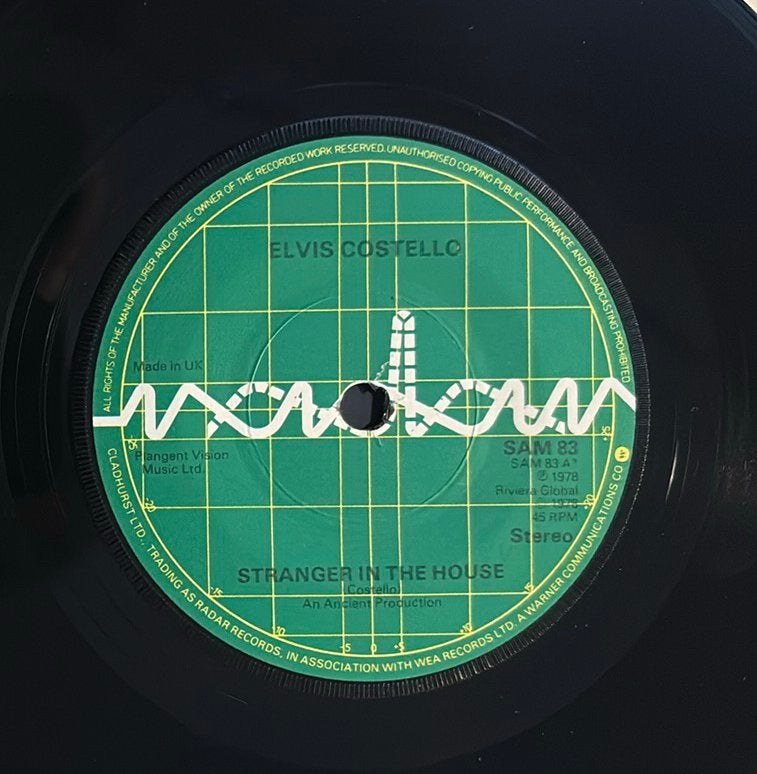 Elvis Costello - Stranger in the house 7” UK 1978, Gebruikt, 7 inch, Ophalen of Verzenden, Pop