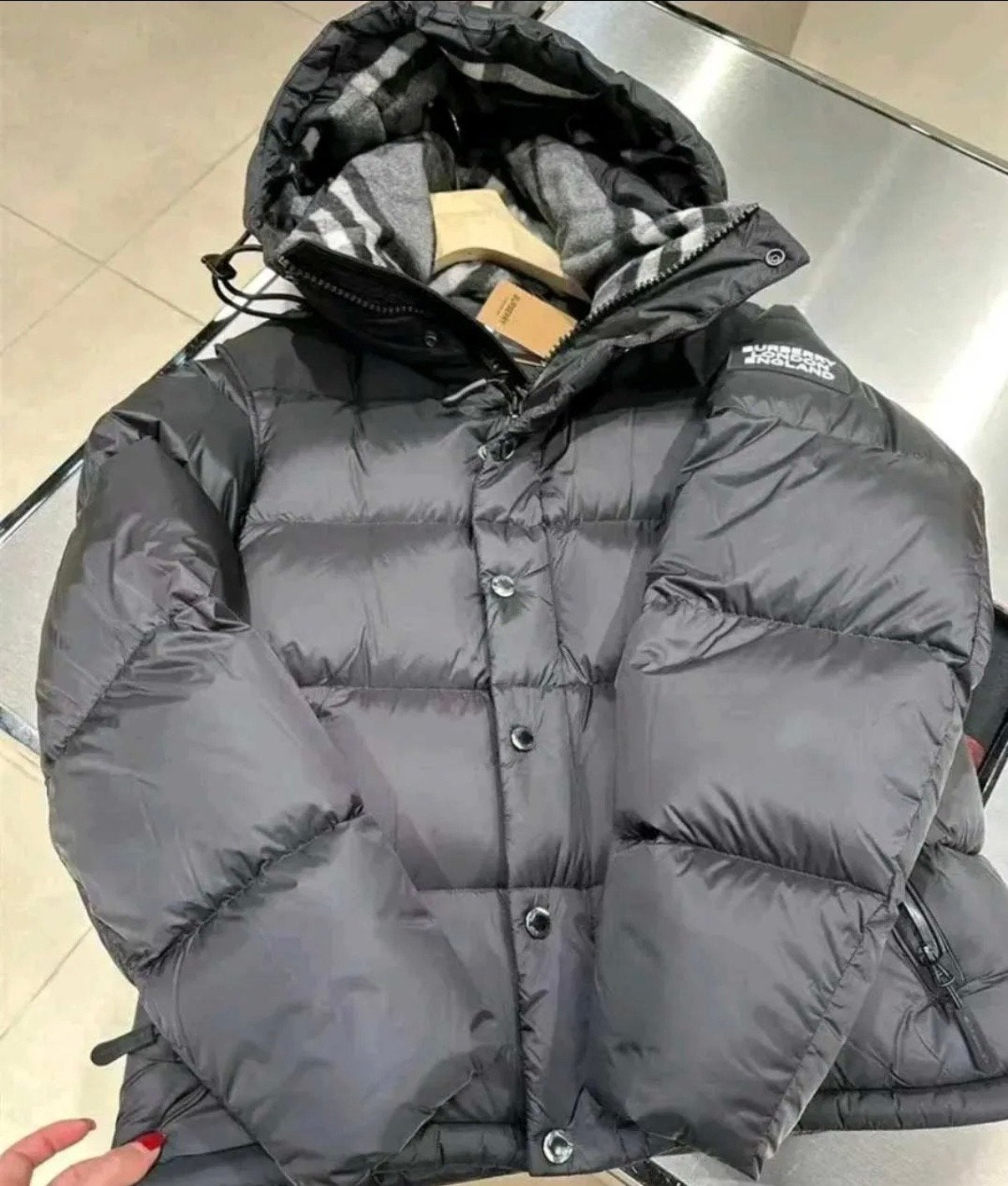 Burberry Puffer Jacket - Stijlvol en Warm, Kleding | Dames, Jassen | Winter, Ophalen of Verzenden, Zo goed als nieuw, Maat 38/40 (M)