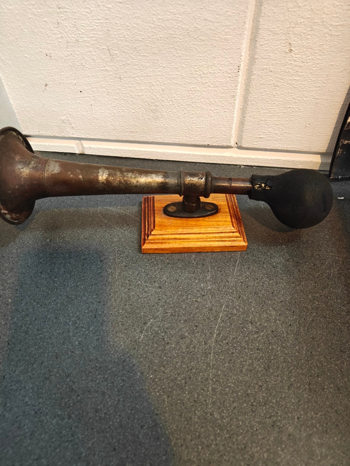 Zeer oude Franse oldtimer claxon / toeter 32 cm vintage staa, Ophalen of Verzenden