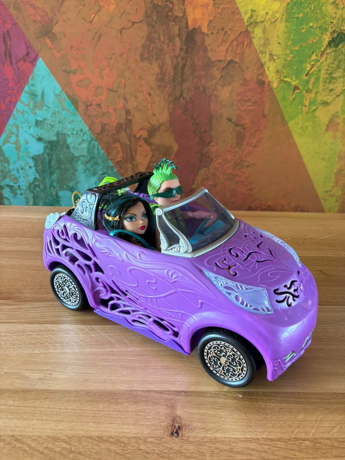 Monster High Scaris City Deuce, Cleo + auto, Ophalen of Verzenden, Nieuw, Pop