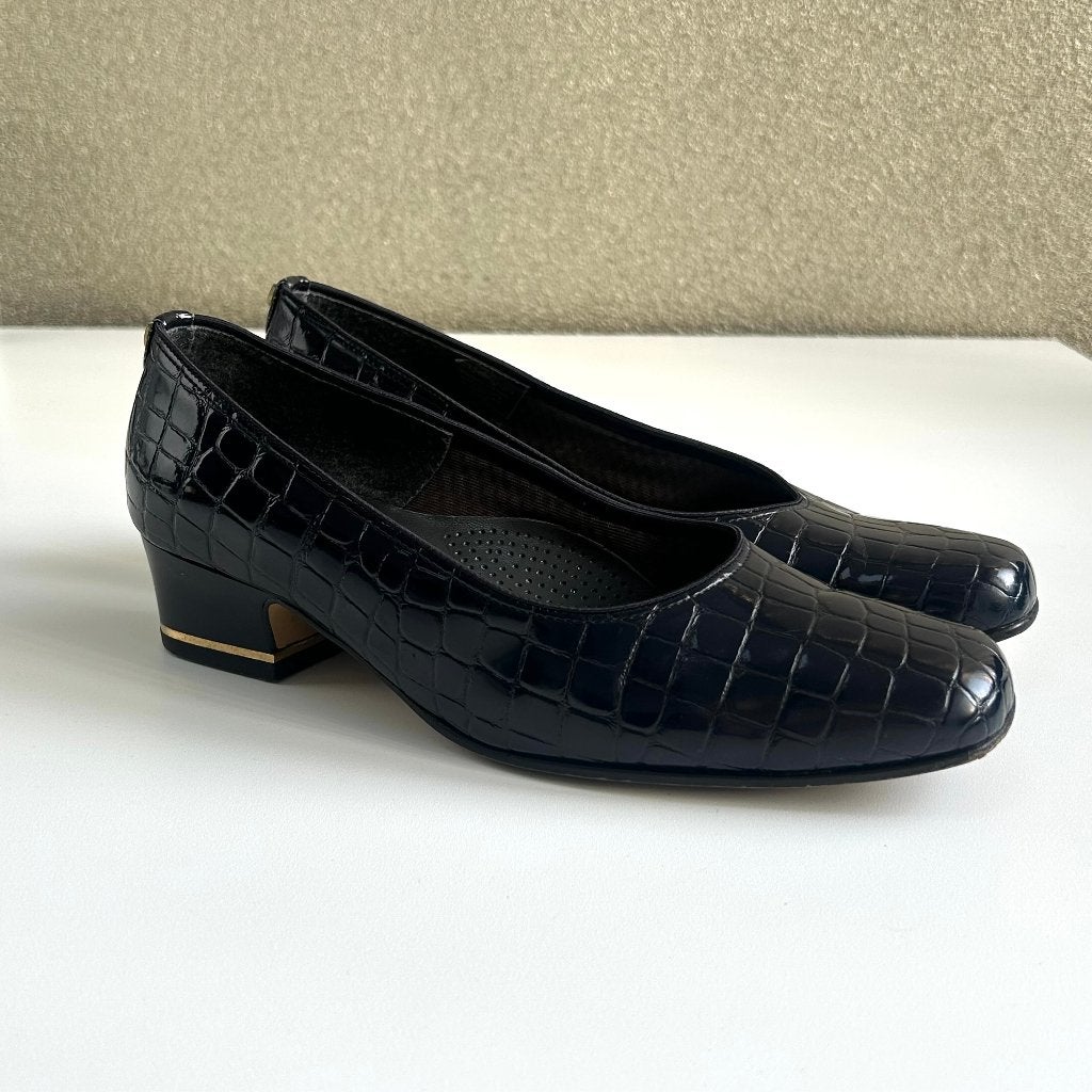 Blauwe lak instapper / Ara 37,5, Blauw, Instappers, Ophalen of Verzenden, Onbekend
