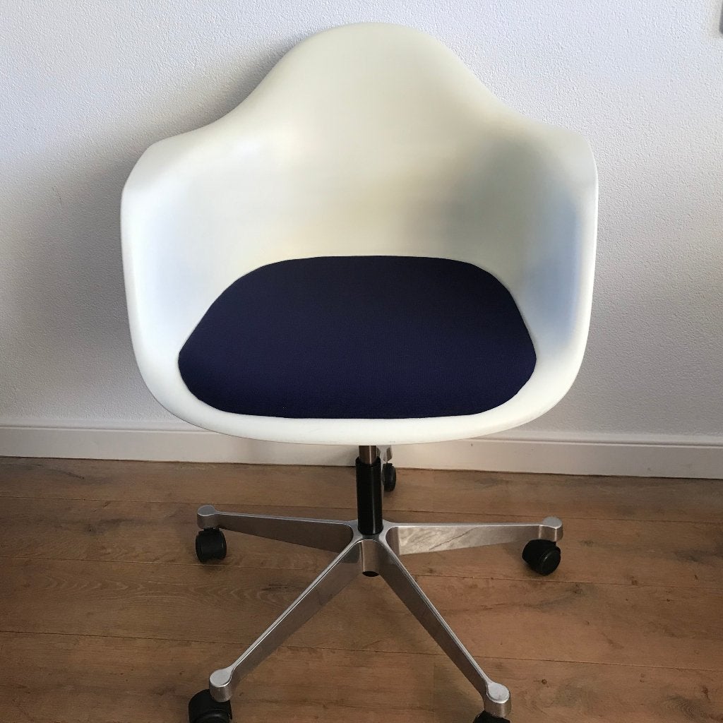 10 Vitra Eames PACC DAR plastic chair stoel bureaustoel, Huis en Inrichting, Ophalen, Gebruikt, Zwart, Nvt