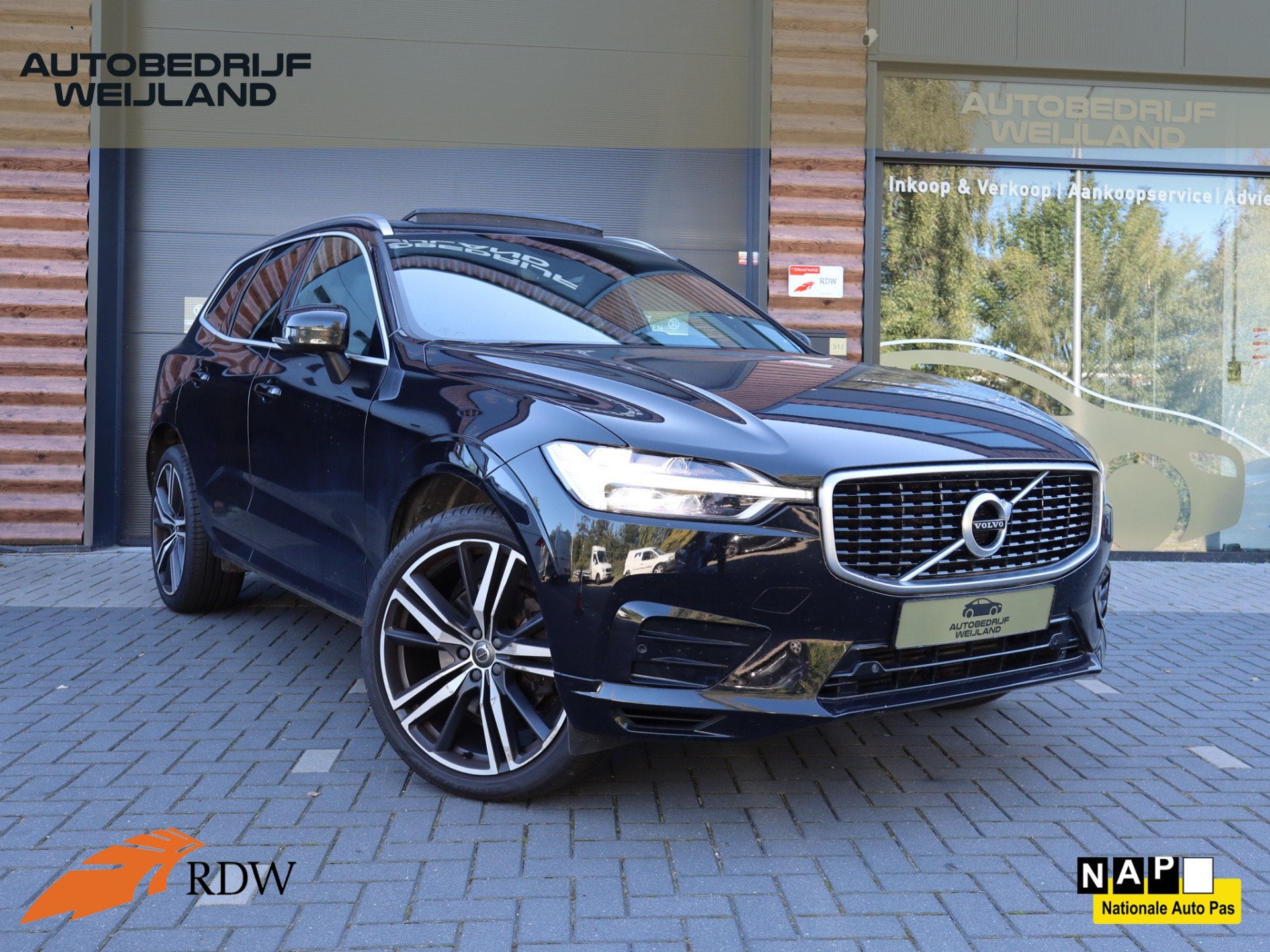 Volvo XC60 2.0 T5 AWD R-Design I 2de eig. I R-Design I Winte, Auto's, Automaat, Dealer onderhouden, Gebruikt, 4 cilinders