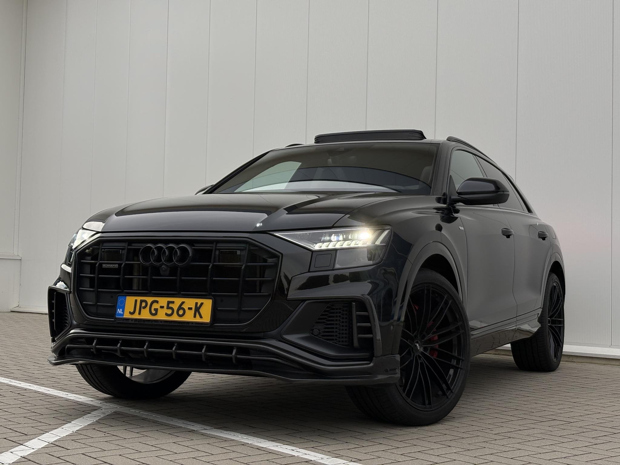 Audi Q8 55 TFSI e quattro Competition PLUS | ABT | Akrapovi, Auto's, Audi, Automaat, Gebruikt, 2995 cc, Q8