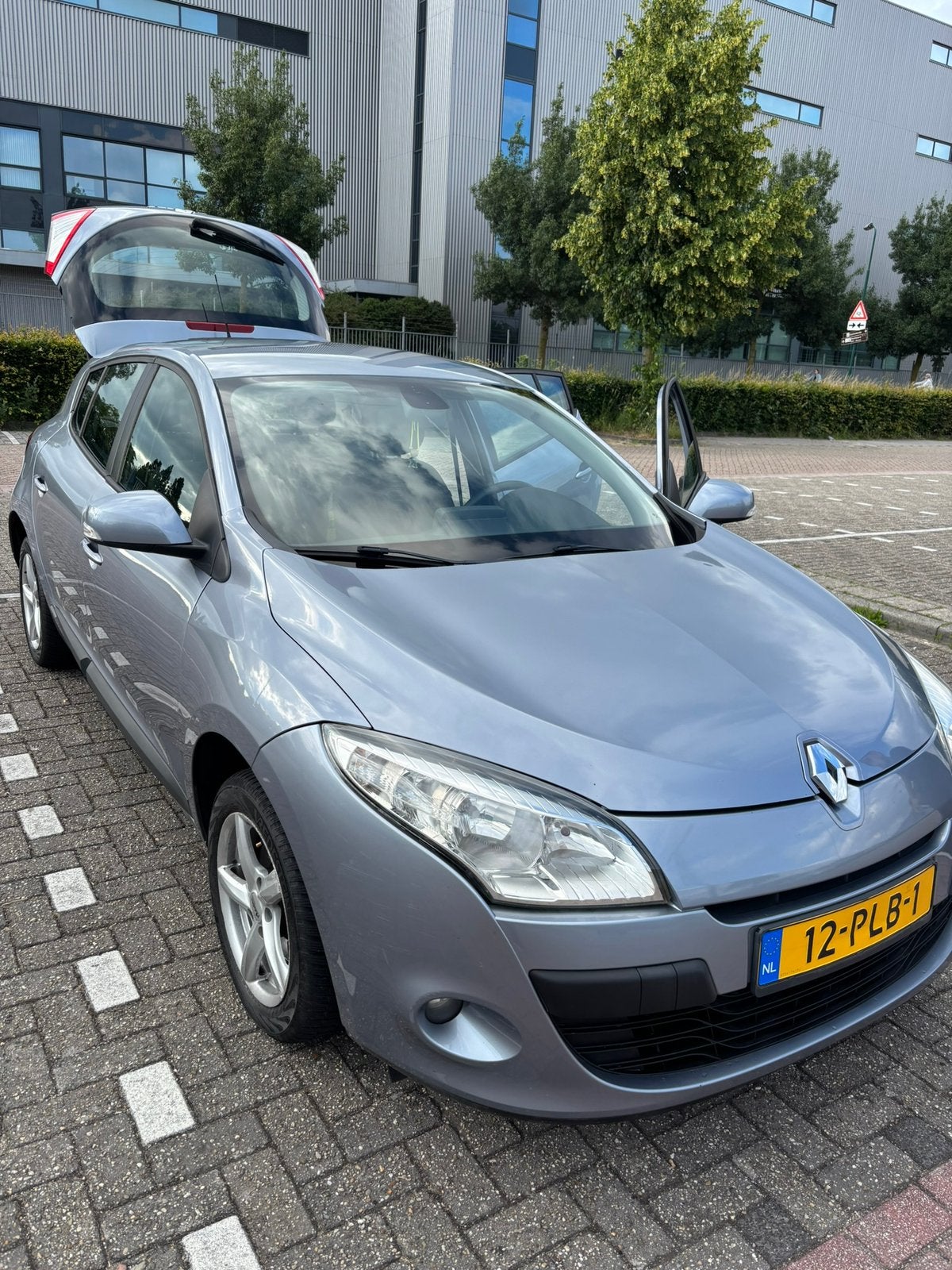 Renault Mégane 1.6 16V, Auto's, Renault, Euro 5, Stof, Zwart, 4 cilinders