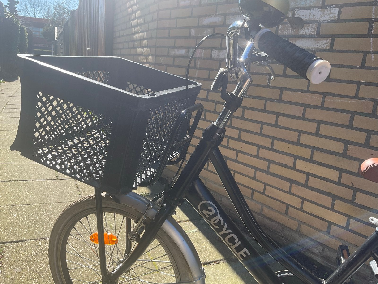 2Cycle Zwarte Meisjesfiets 20 inch met Mandje, Ophalen, Gebruikt, Terugtraprem, 20 inch