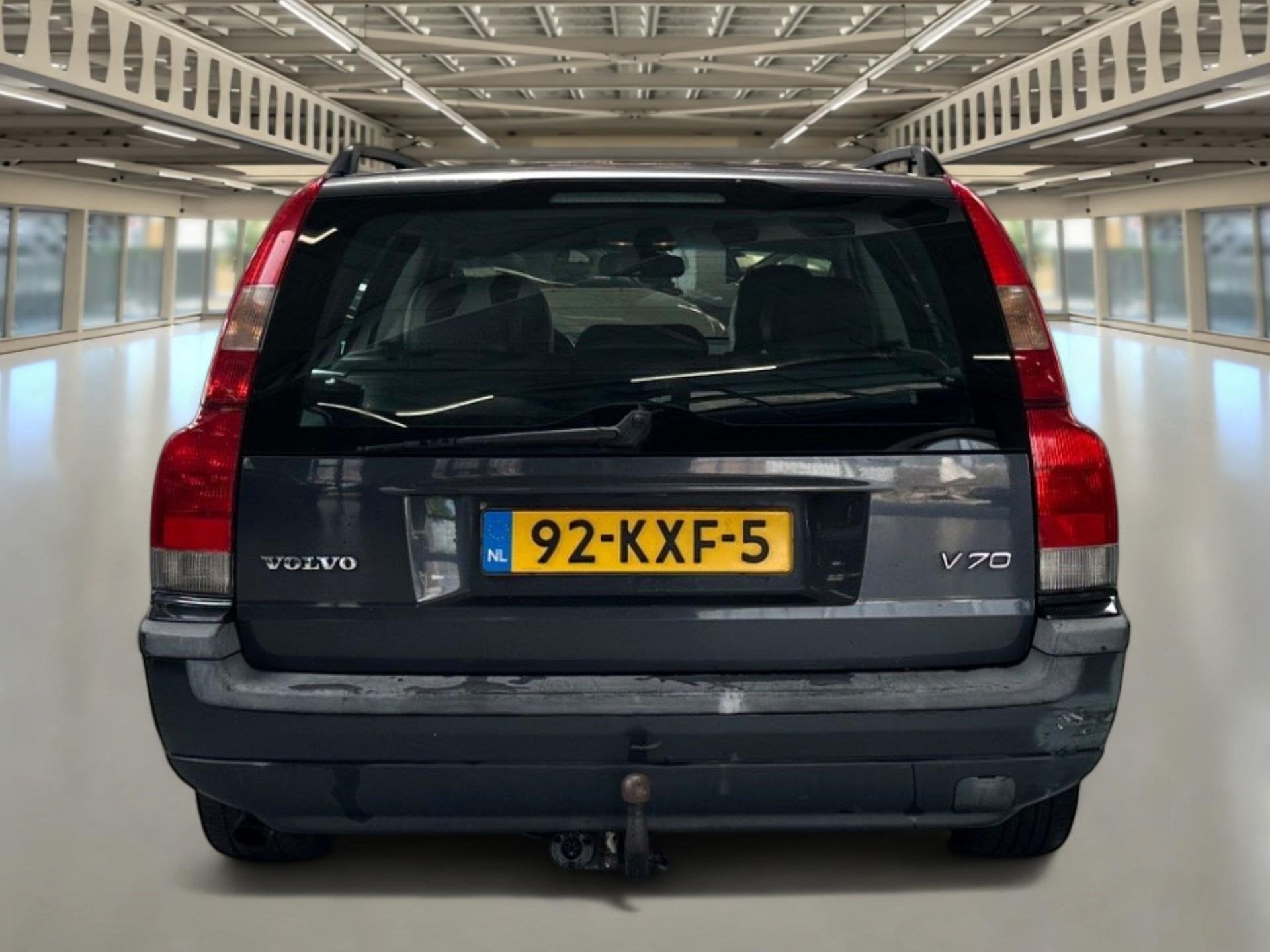 Volvo V70 2.4 Comfort Line Altijd 20 v70's op voorraad , Nie, Stof, Verwarmde buitenspiegels, 2435 cc, 170 pk