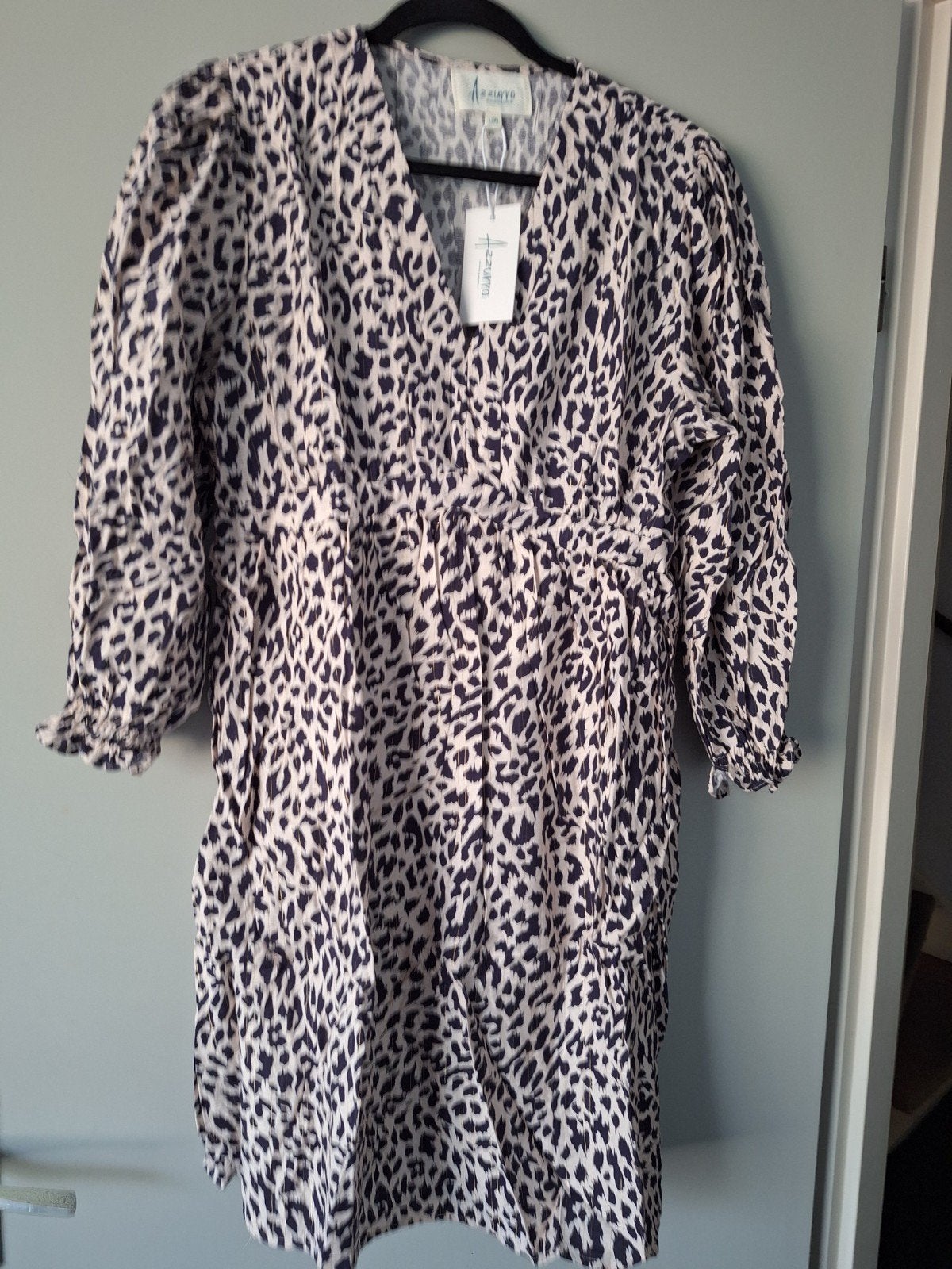 nieuw jurkje Azzurro, Kleding | Dames, Jurken, Beige, Maat 42/44 (L), Nieuw, Ophalen of Verzenden