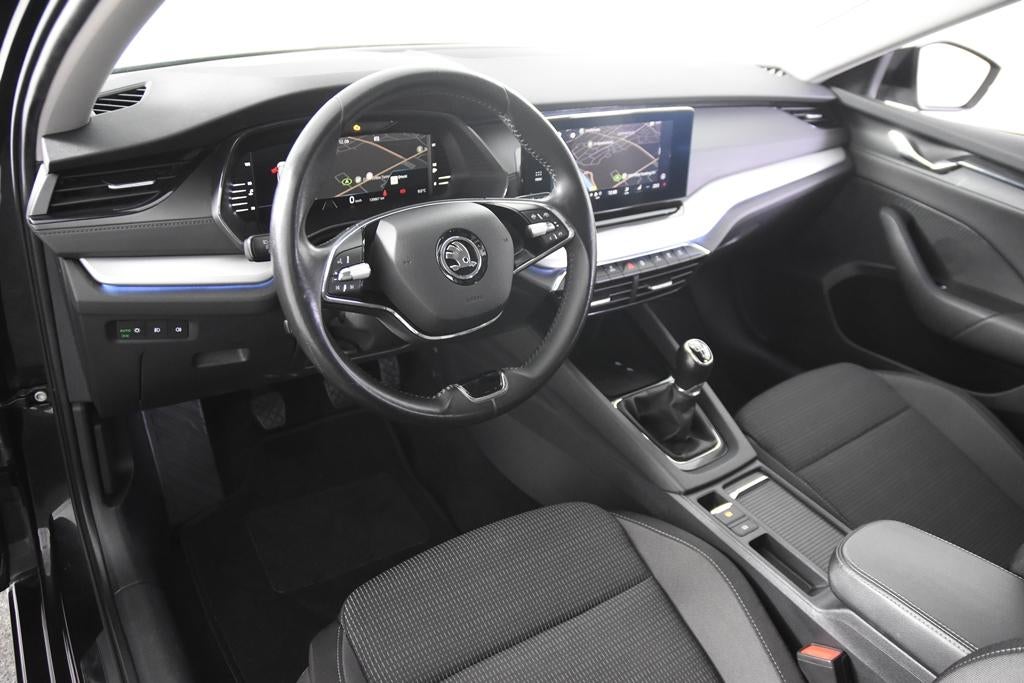 Skoda Octavia Combi Clever *1ste Eigenaar*Trekhaak*Navigatie, Voorwielaandrijving, Stof, Gebruikt, Zwart