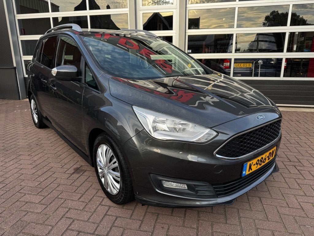 Ford GRAND C-MAX 1.0 EDITION PLUS 7P. / NAVI / CRUISECONTROL, Auto's, Ford, Voorwielaandrijving, 745 kg, 125 pk, Gebruikt