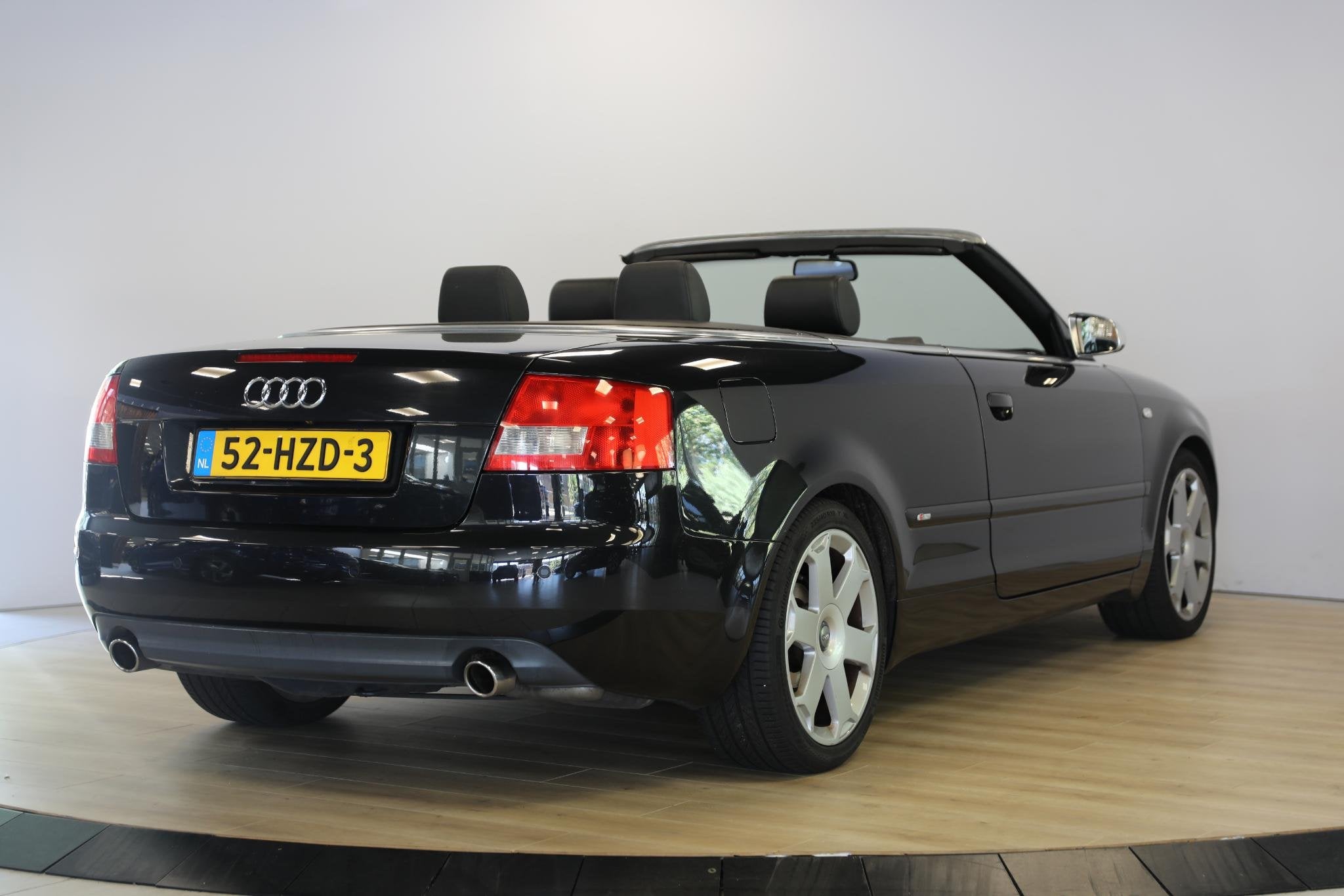 Audi A4 Cabriolet 3.0 V6 | S-Line | Automaat | Stoelverwarmi, Auto's, Audi, Gebruikt, 1595 kg, Cabriolet, 4 stoelen
