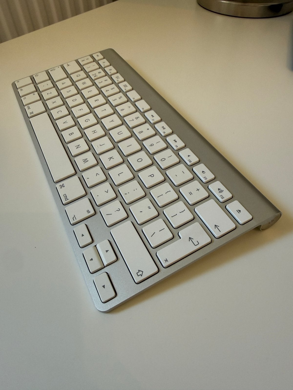 Apple Magic Keyboard - Draadloos en Compact, Ophalen of Verzenden, Qwerty, Zo goed als nieuw, Draadloos