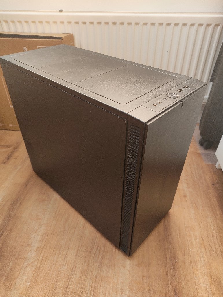 computer case met 400w voeding be quiet, Computers en Software, Computerbehuizingen, Ophalen, Gebruikt