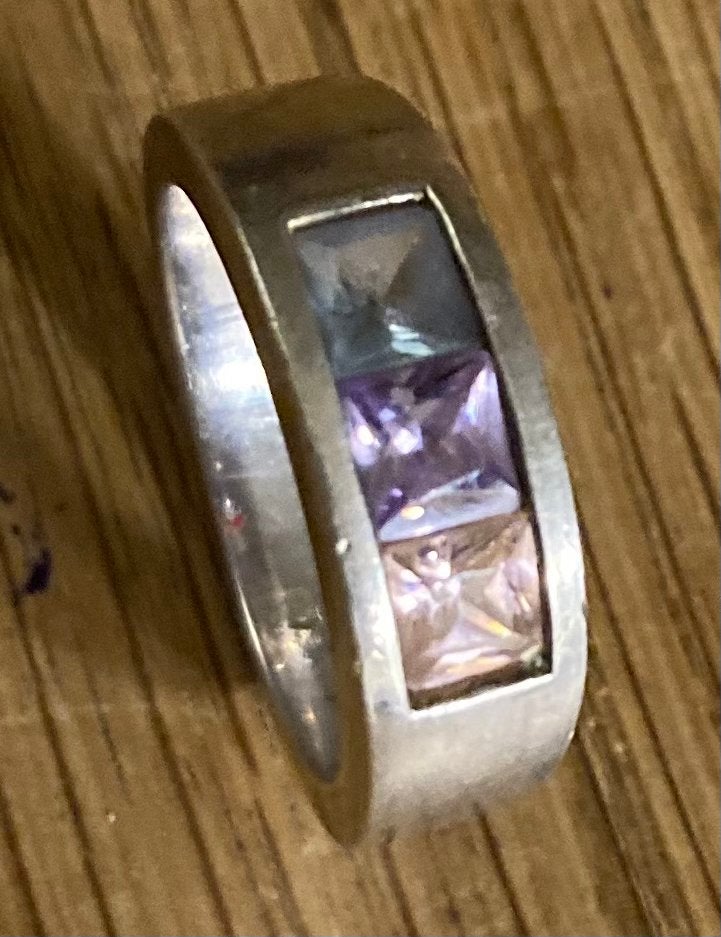 Zilveren oude ring met drie kleuren swarowski, Sieraden, Tassen en Uiterlijk, Ringen, Verzenden, Zo goed als nieuw, 17 tot 18
