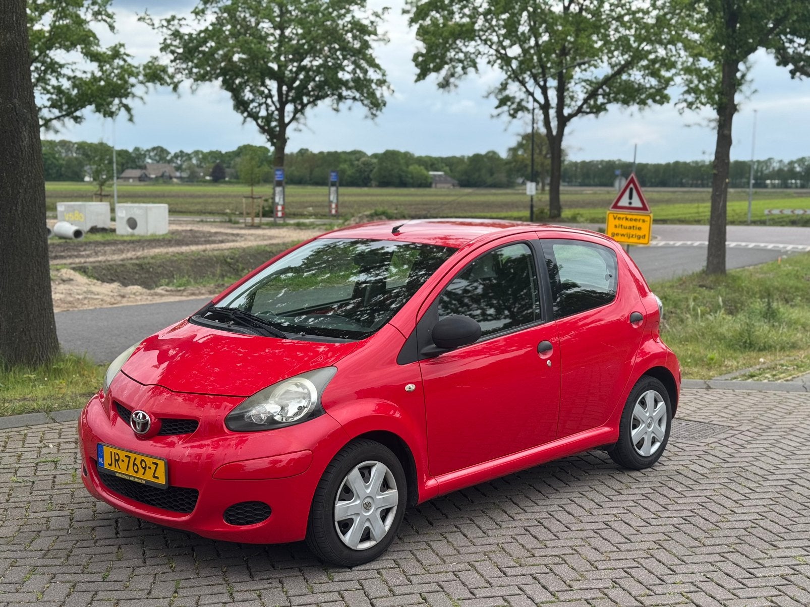 Toyota Aygo 1.0 Vvt-i 5DRS 2010 AIRCO, Auto's, Voorwielaandrijving, Metallic lak, 4 stoelen, 68 pk