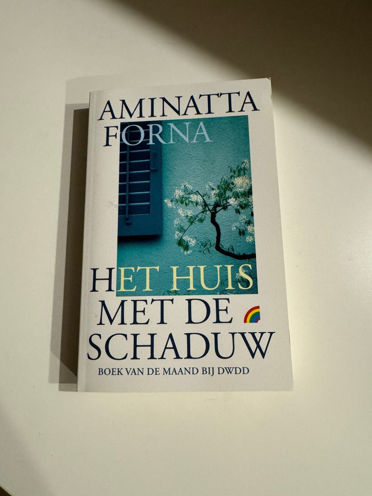 Nieuw! Boek Het huis met de schaduw, Ophalen of Verzenden, Nieuw, Nederland