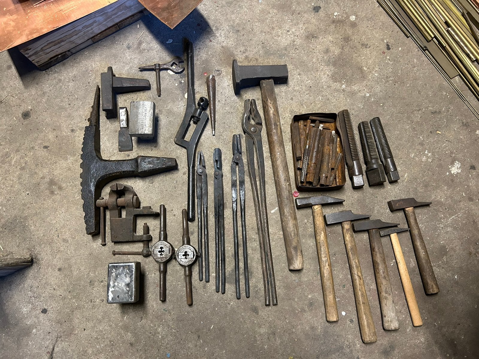 Smeed handgereedschap, hamers,tangen,klem en kleine aambeeld, Ophalen, Gebruikt, Hamer, Overige merken