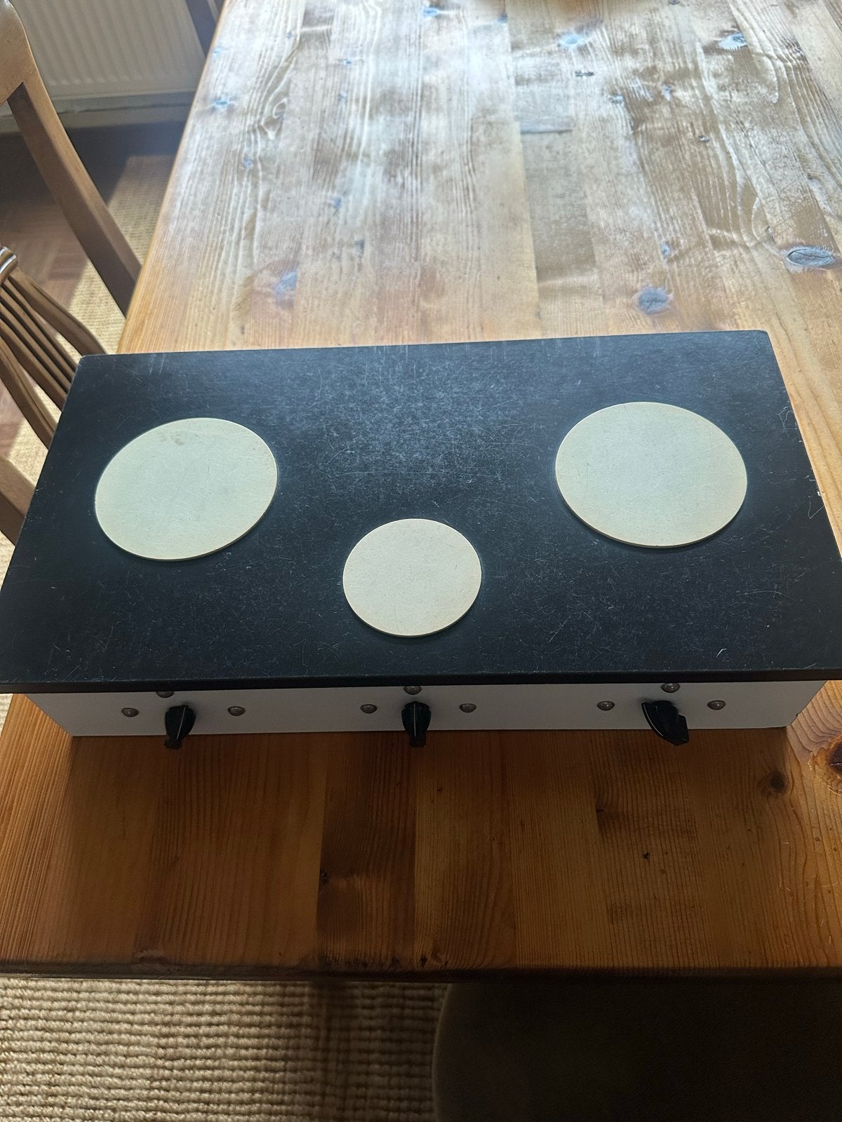 Houten speelgoedfornuisje met 3 kookplaten lxbxh 45x24x10, Ophalen, Gebruikt, Jongen of Meisje