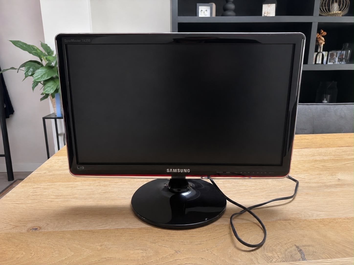 Samsung SyncMaster T220HD Monitor - Goede Staat, Full HD, Ophalen of Verzenden, Ingebouwde speakers, 60 Hz of minder