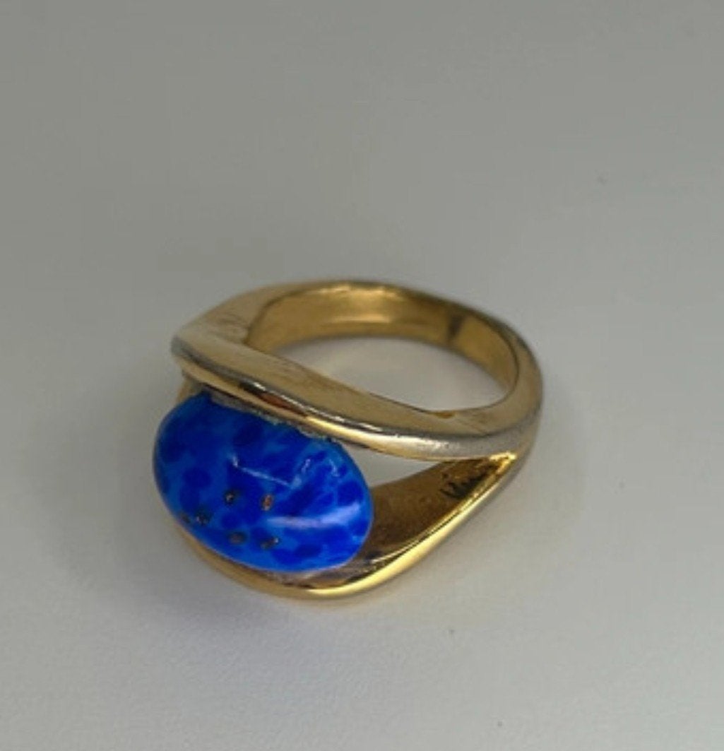 vergulde ring met lapis lazulli, Verzenden, Nieuw, Dame, Goud