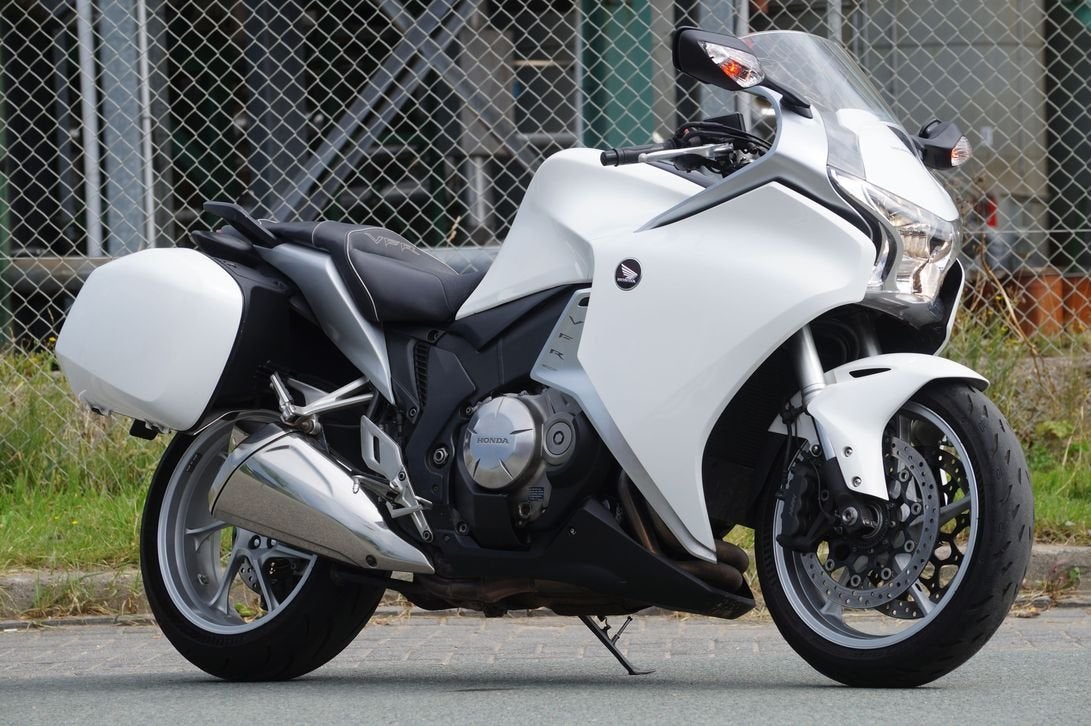 HONDA VFR 1200 F (bj 2010), Motoren, HONDA, 4 cilinders, Motorrijbewijs A, Onbekend